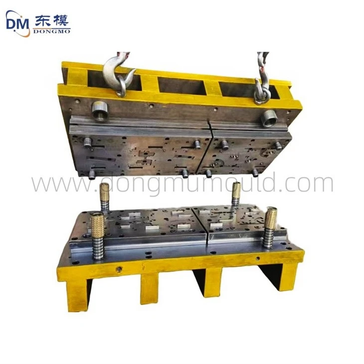 Design And Manufacture Of Continuous Processing Stamping Molds